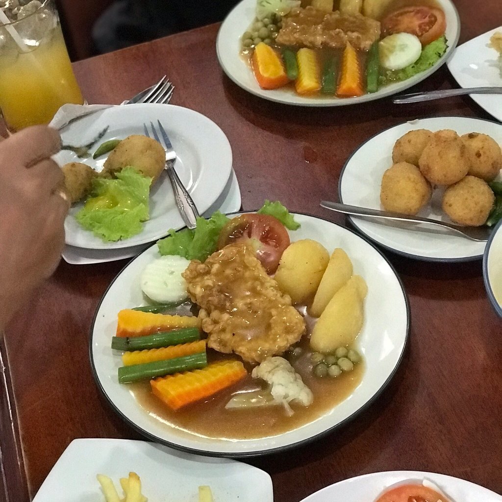 Rumah Makan Kusuma Sari Solo